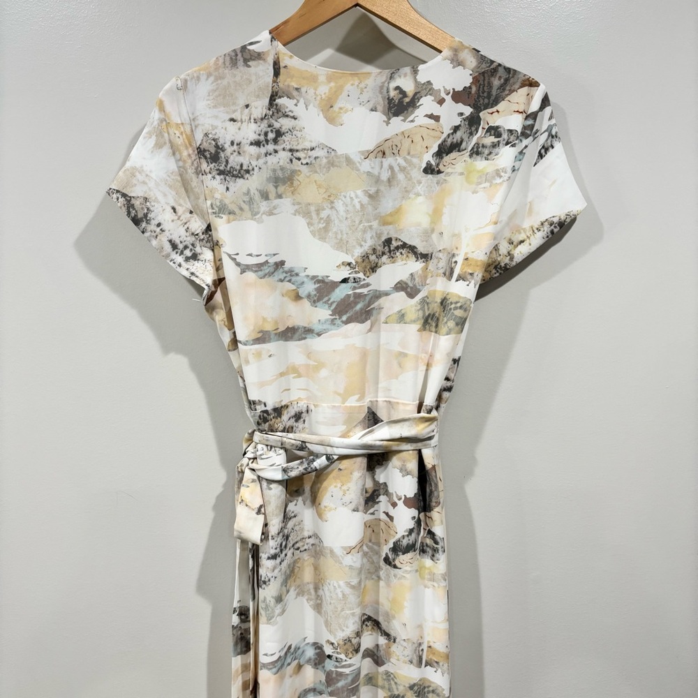 Aritzia Babaton Slit Wrap Dress in Espace/Neutral Sand Size L - Picture 3 of 13